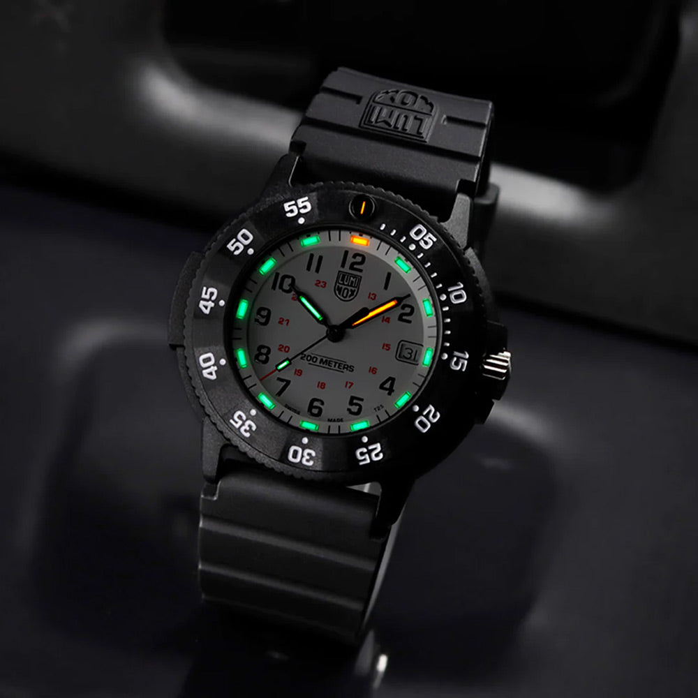 Luminox glow online