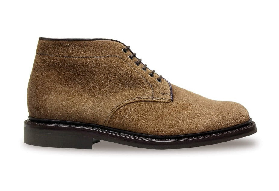 SANDERS DANIEL CHUKKA SUEDE BOOTS - SNUFF BROWN