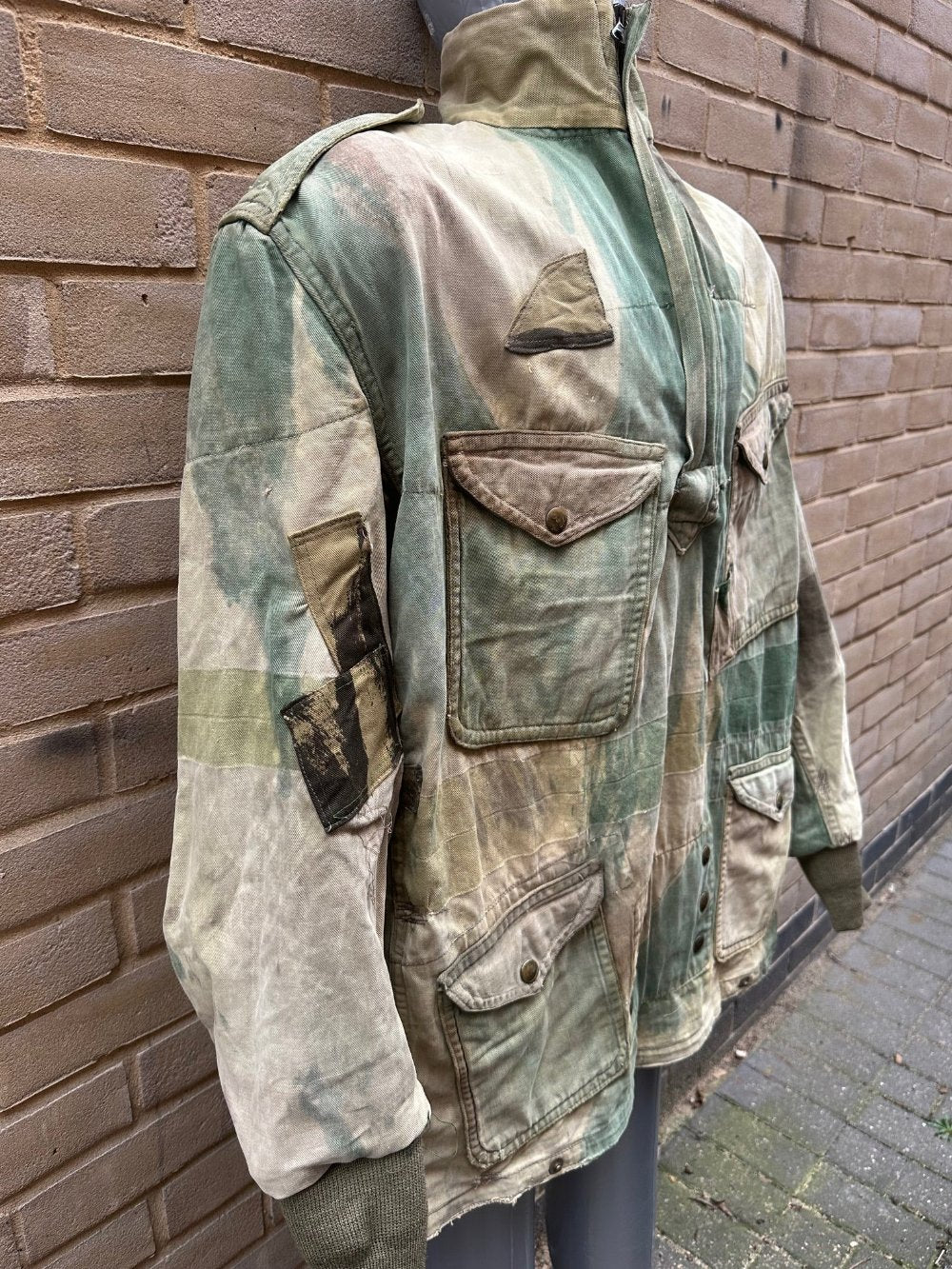 WWII ORIGINAL DENISON SMOCK DATED 1942 - REPAIRED (REF: 2)